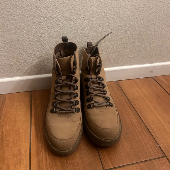 Teva boots women’s size 7 - Picture 2 of 7